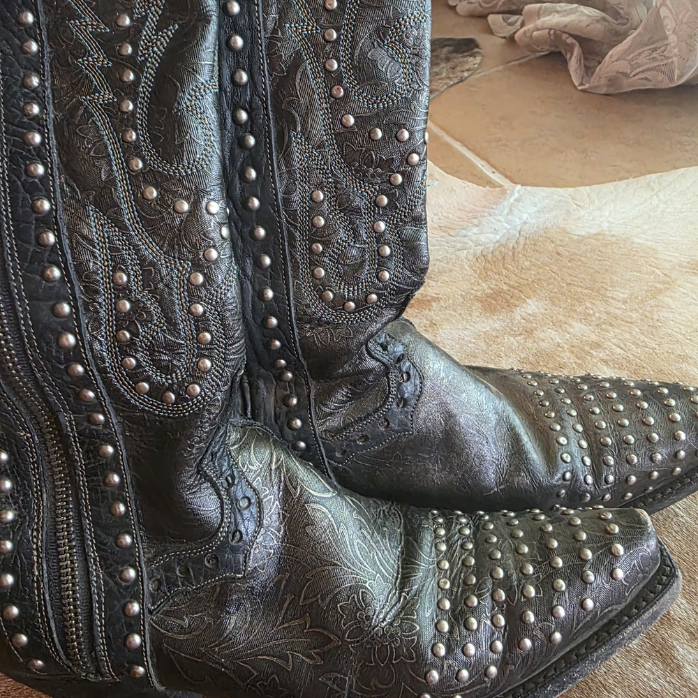 Dan Post Tempted Studded  Womans 7.5 Brown and  Black Studded Heeled Boots